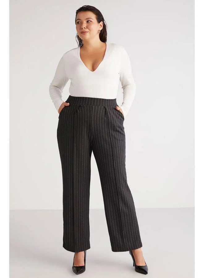 Ethiquet Marjabb Women's Slim Fit Narrow-Cut Full-Body Covering Button-Down V-Neck Ecru Plus-Size Blouse.