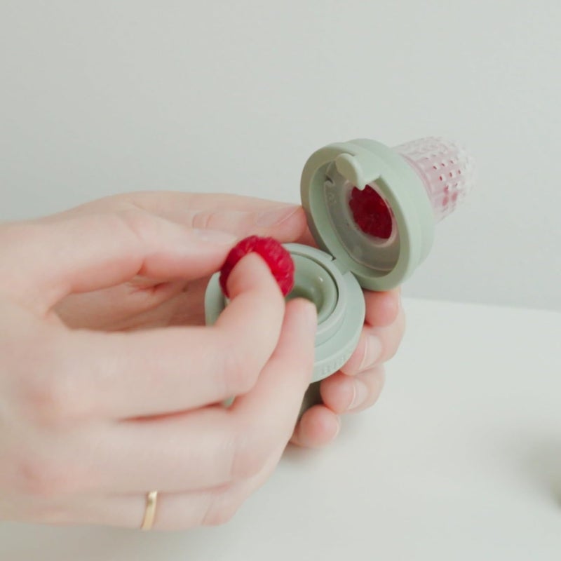 BIBS Baby Feeder with Silicone Nipples - Ivory - Image 5