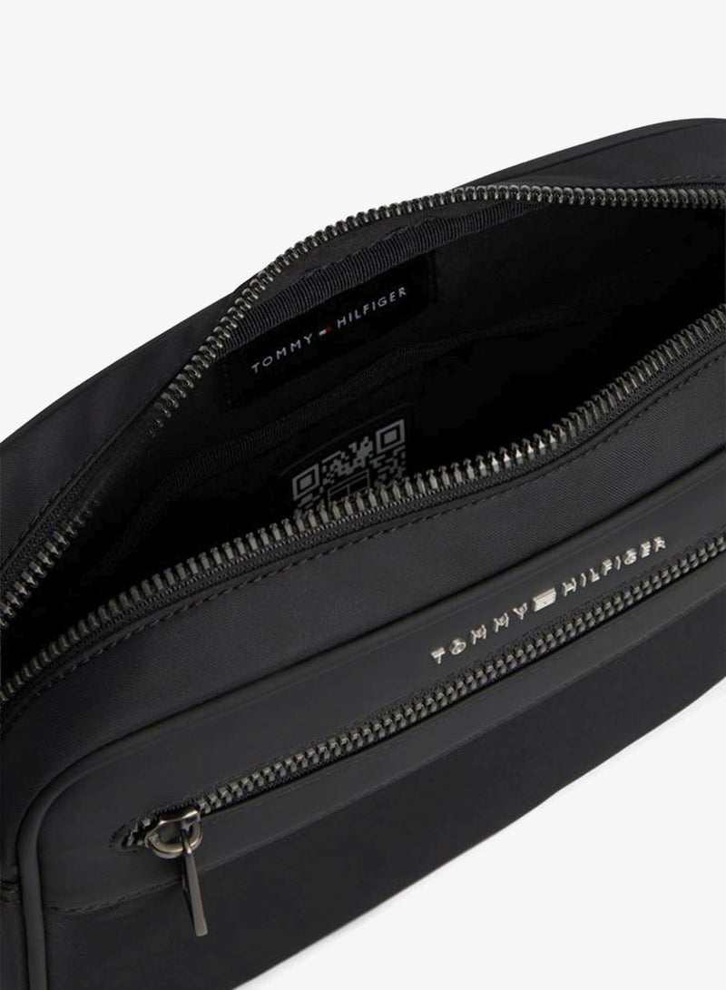 TOMMY HILFIGER Metal Logo Crossbody Reporter Bag - Image 5