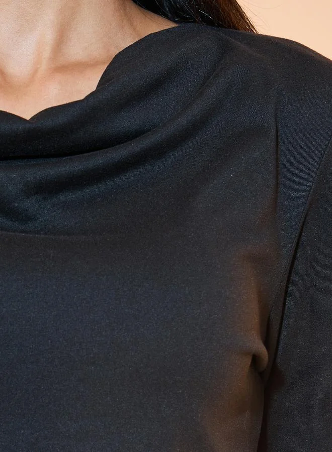 تايك تو بودي سوت محبوك سادة وياقة منسدلة
