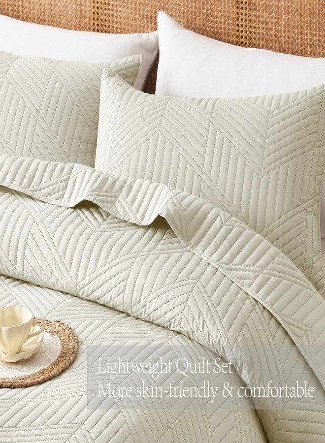 Davulos Full/Queen Quilt Set in Cream, Soft Reversible Microfiber Bedspread for All-Season Use, Lightweight Coverlet with Modern Geometric Pattern (1 Quilt, 2 Pillow Shams) - Image 3