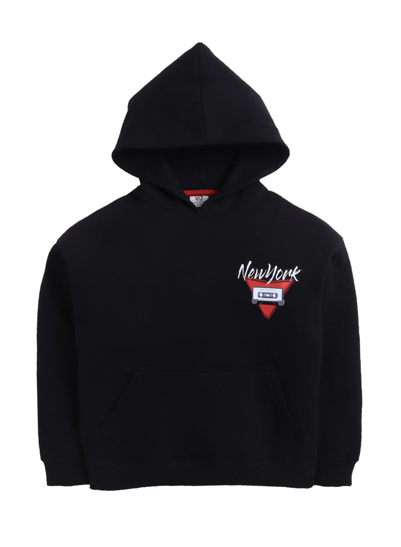 فكتور اند جين سويت شيرت بغطاء رأس مطبوع عليه نيويورك كاسيت للأولاد باللون الأسود - Image 3