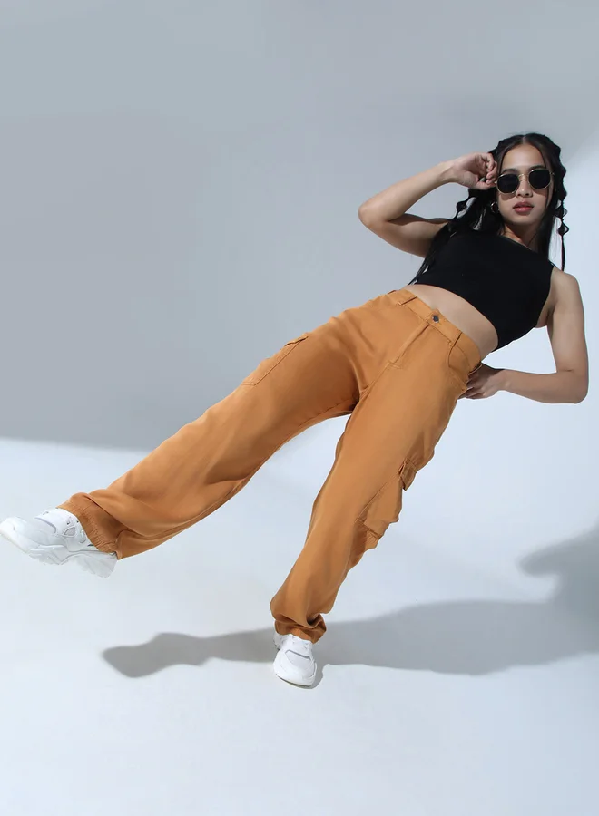 Hubberholme Hubberholme High Rise Regular Fit Trousers with Pockets