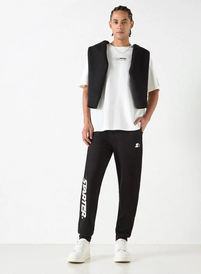 ستارتر تيشيرت بياقة ضيقة وأكمام قصيرة وطبعات تايبوجرافيك