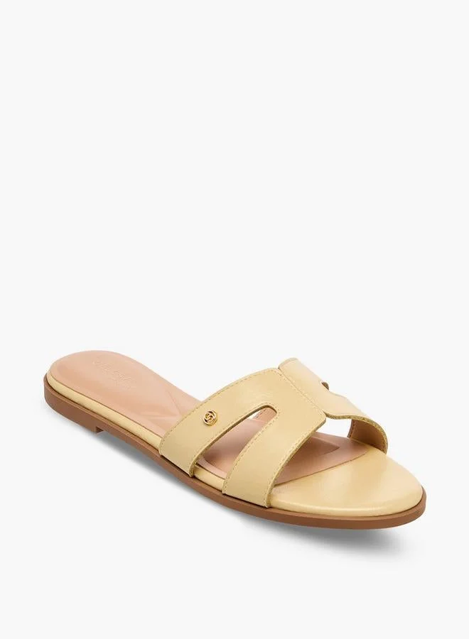 سيليست Women Cut-Out Detail Flat Sandals