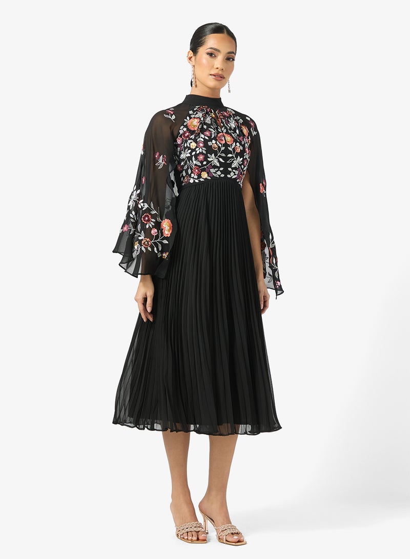 فروك اند فرل فستان مزين بتفاصيل شبكية بأكمام كاملة - Image 1