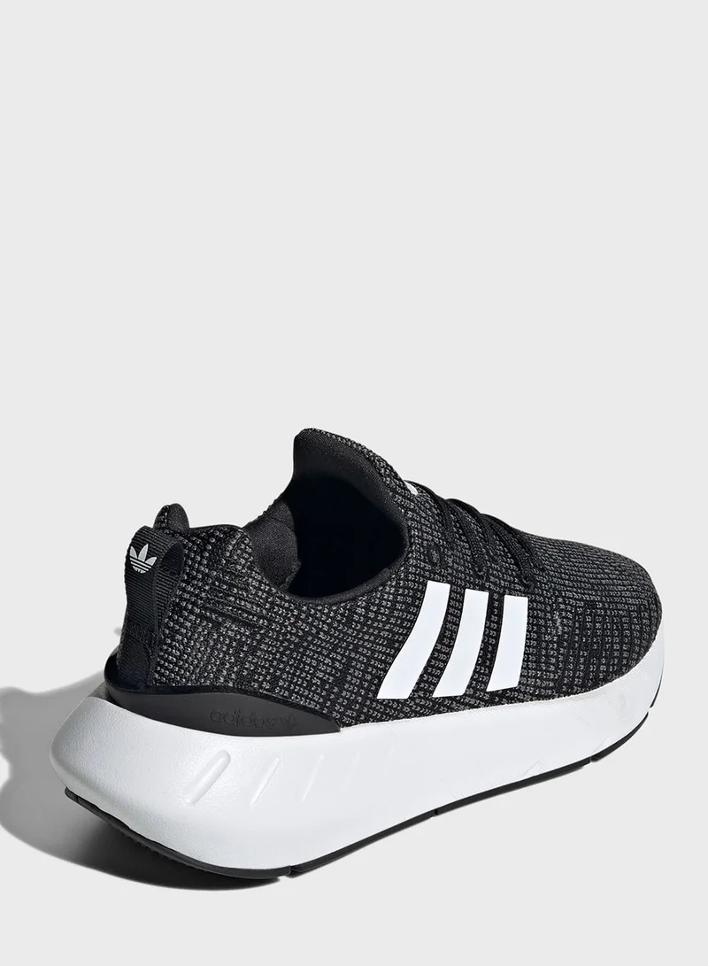 adidas Originals Youth Swift Run 22