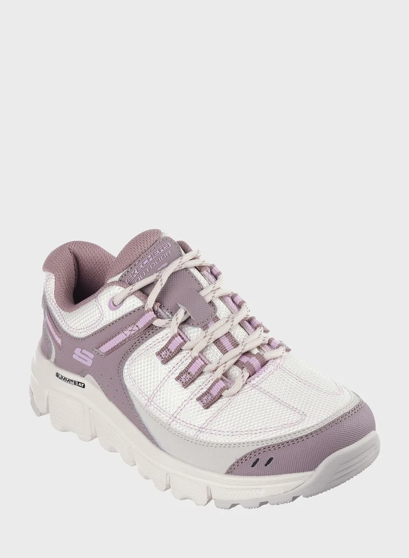 SKECHERS Summits At