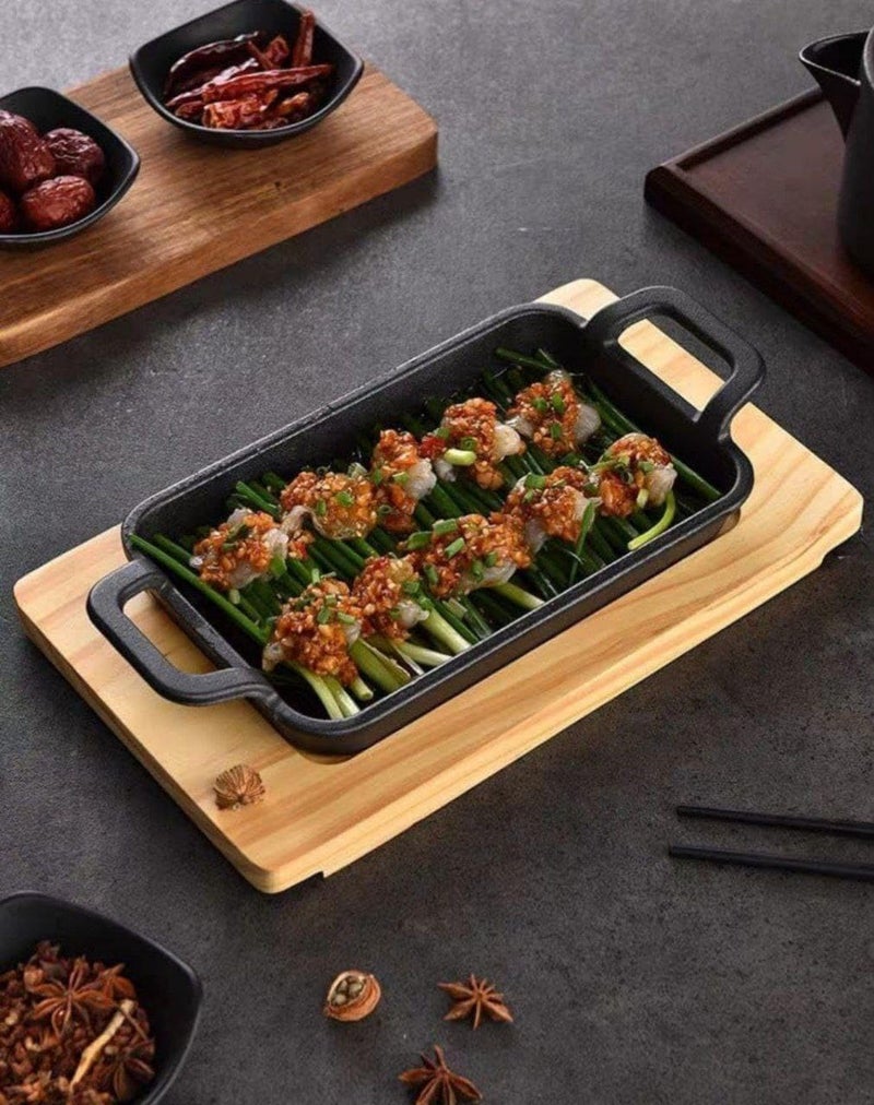 Generic Elegant, Distinctive Cast Iron Skillet With Wooden Base For Serving Food On The Sufra Shape Chic, Black, 22*14cm, 28*14cm, 16cm - Image 3