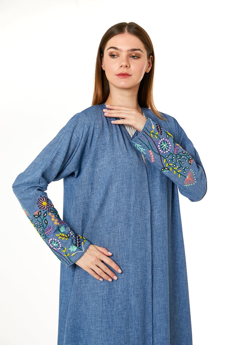 Moistreet Embroidered Open Front Abaya - Image 4