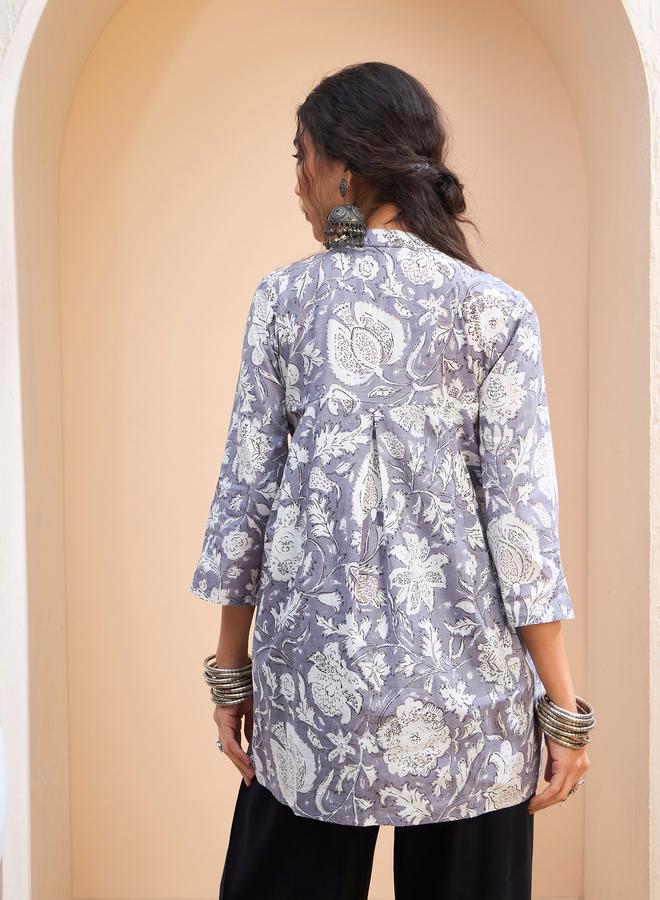 ساسافراس كورتي ساسافراس رمادي بنقوش زهور قطنية بربطة أمامية - Image 5