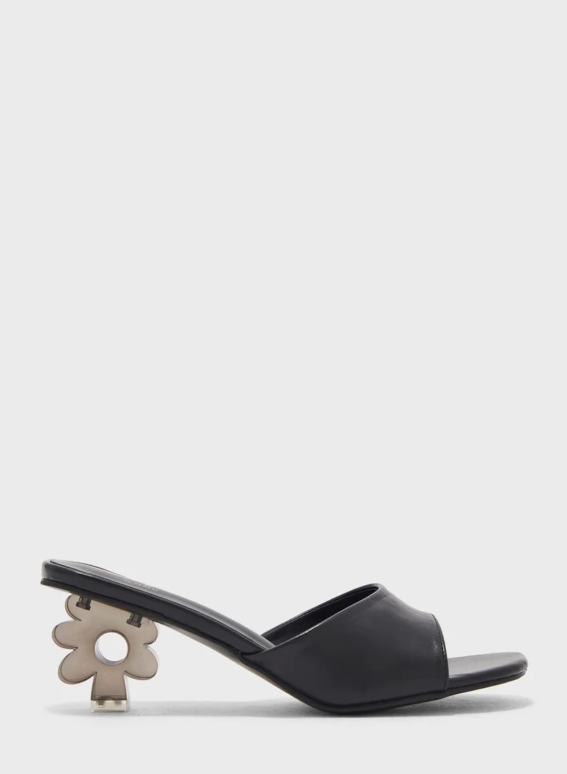 جينجر Daisy Clear Heel Mule Sandal