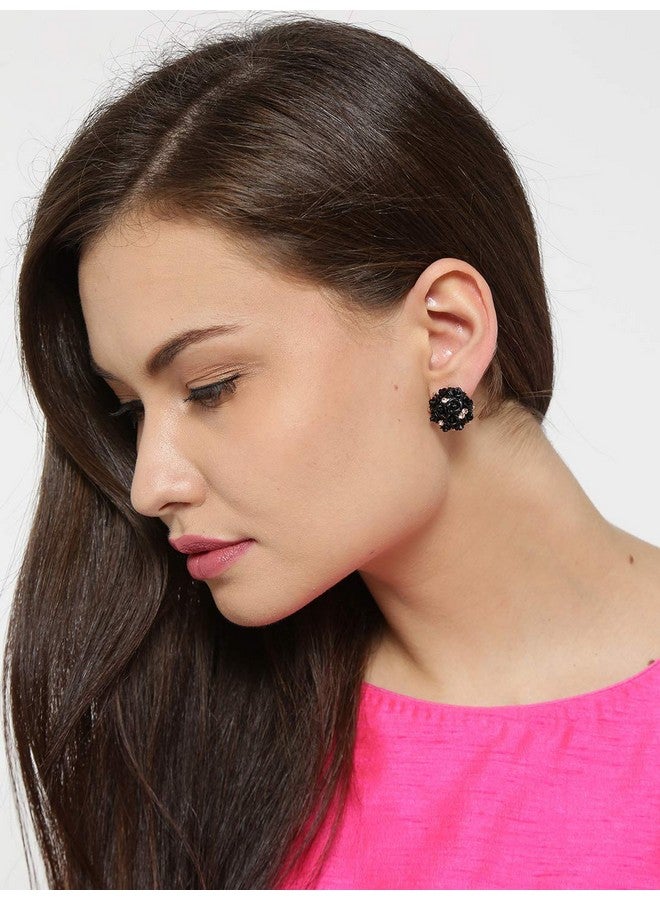 يو بيلا أقراط نسائية من YouBella Jewellery على شكل وردة من الكريستال للبنات والنساء (أسود) - Image 2