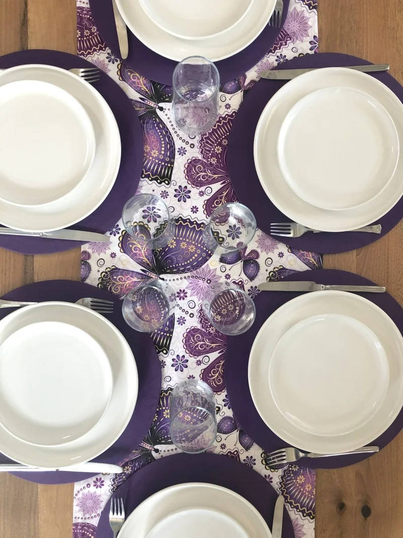 ديسينازمير PatternIzmir Placemat Purple Butterfly Pattern Set 6 Charger Plates and Runner Cover