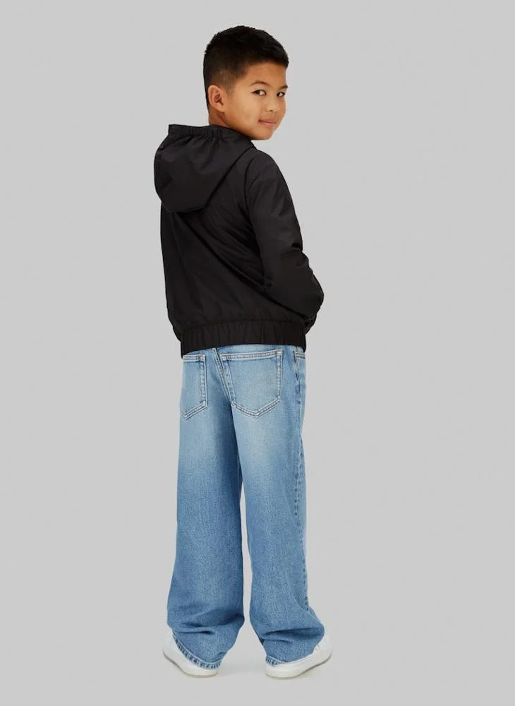 كالفن كلاين جينز جاكيت بومبر مبطن بشعار الشباب مع قبعة