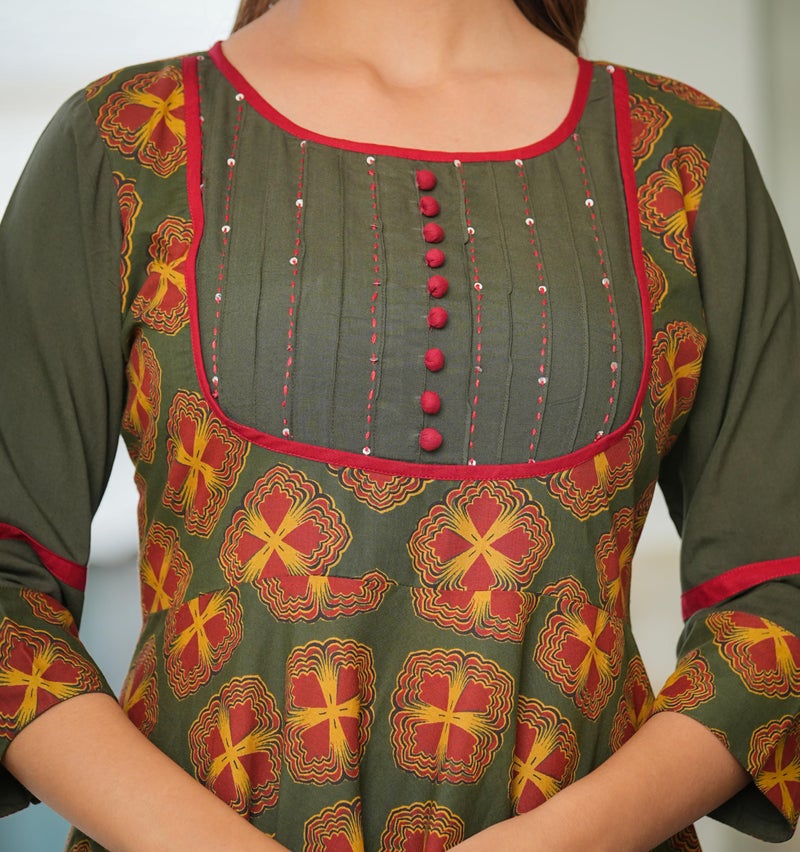 Yash Gallery Women's Plus Size Cotton Floral Printed Pintucks Regular Fit Anarkali Kurta (1566PLYKGREEN, Green, 3XL) - Image 5