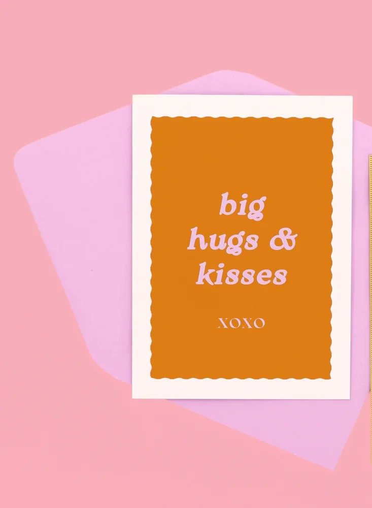 ماديسون بول الإبداعية Big Hugs & Kisses Card (A6)