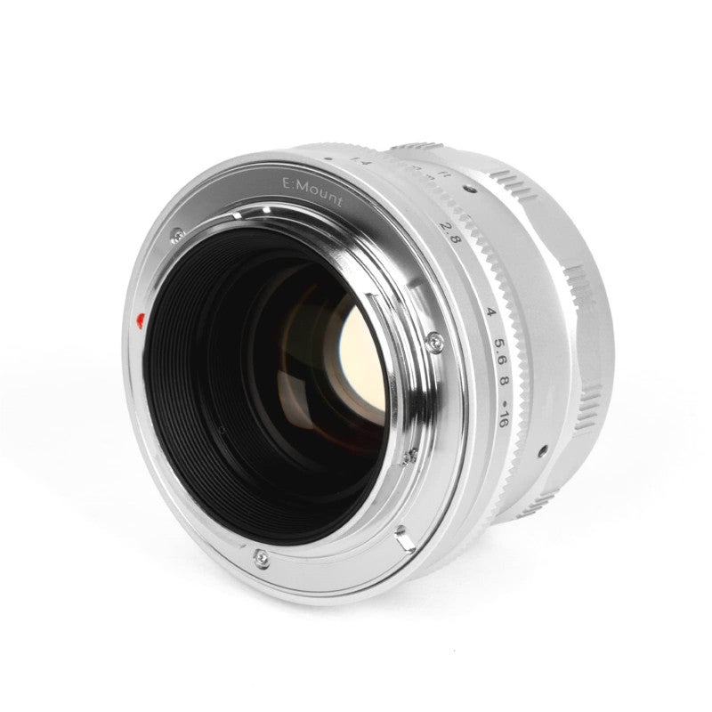 عدسة تثبيت الرؤية كاملة الإطار 35 مم F1.4 II: نوع ربط L فضي، 10 شفرات لعمل بوكي سلسة، زاوية عرض عريضة 63.2 درجة - تركيز يدوي مع تركيز مقارب 30 سم، طلاء متعدد الطبقات للتصوير في ضوء منخفض، التصوير في الشوارع والتصوير السفري - Image 5