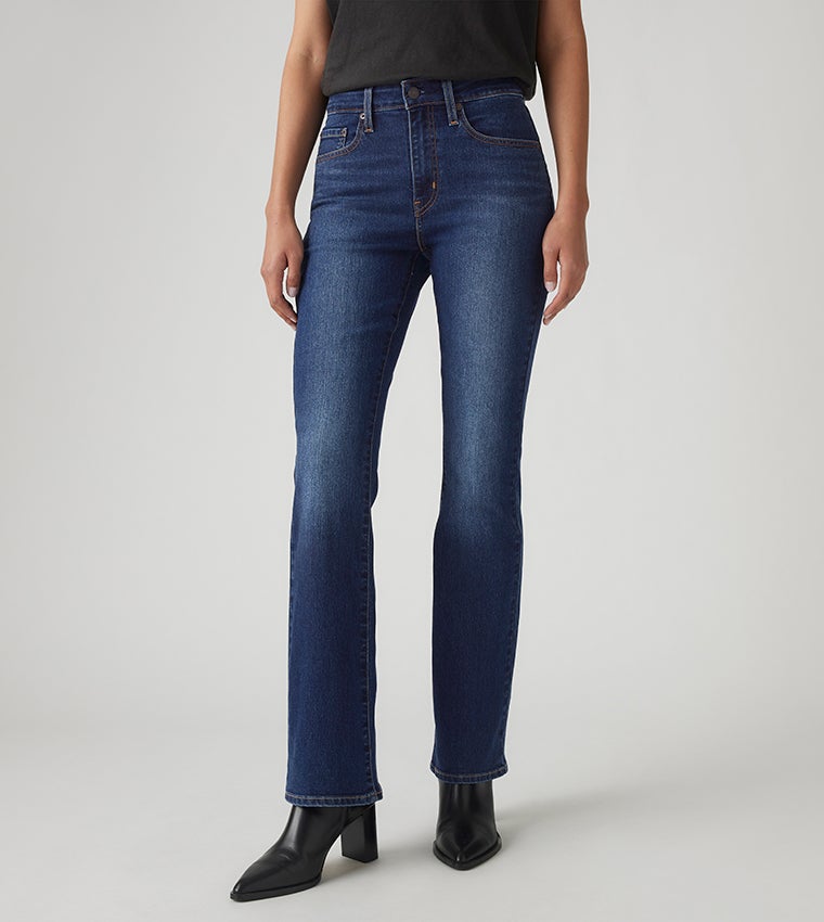 ليفايز جينز نسائي بقصة واسعة عند الساق وخصر مرتفع