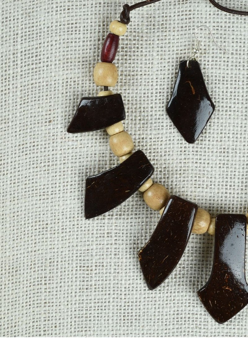 Women's Coconut Shell Tribal Look Arrow Design Necklace with Earrings Set  - Image 5
