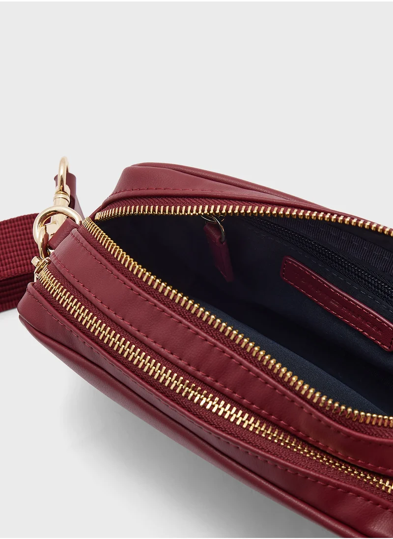 تومي هيلفيغر Zip Over Crossbody