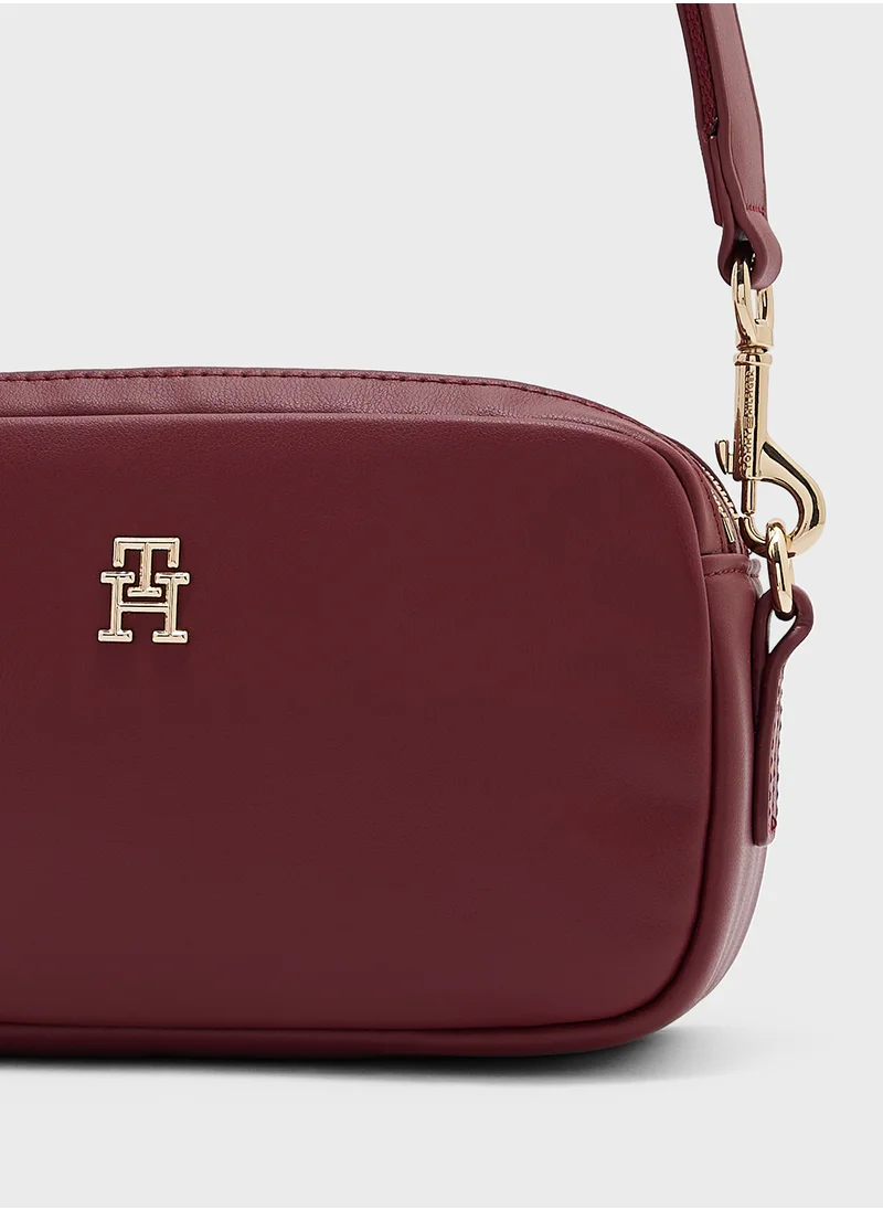 تومي هيلفيغر Zip Over Crossbody
