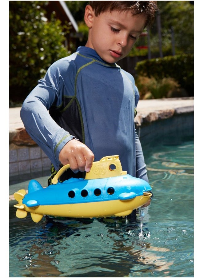 Green Toys Green Toys Submarine in Yellow & blue - BPA Free, Phthalate Free, Bath Toy with Spinning Rear Propeller. Safe Toys for Toddlers, Babies  - Image 5