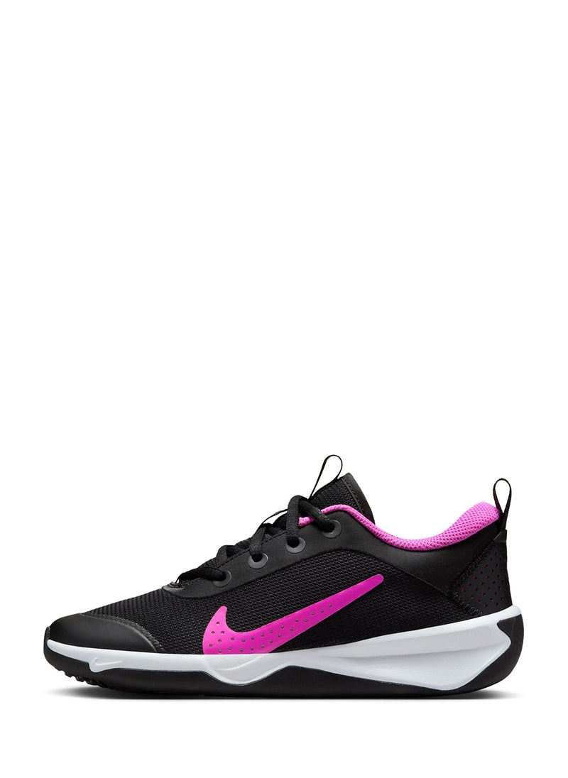 Nike Youth Omni Multi-Court Gs  - Image 2