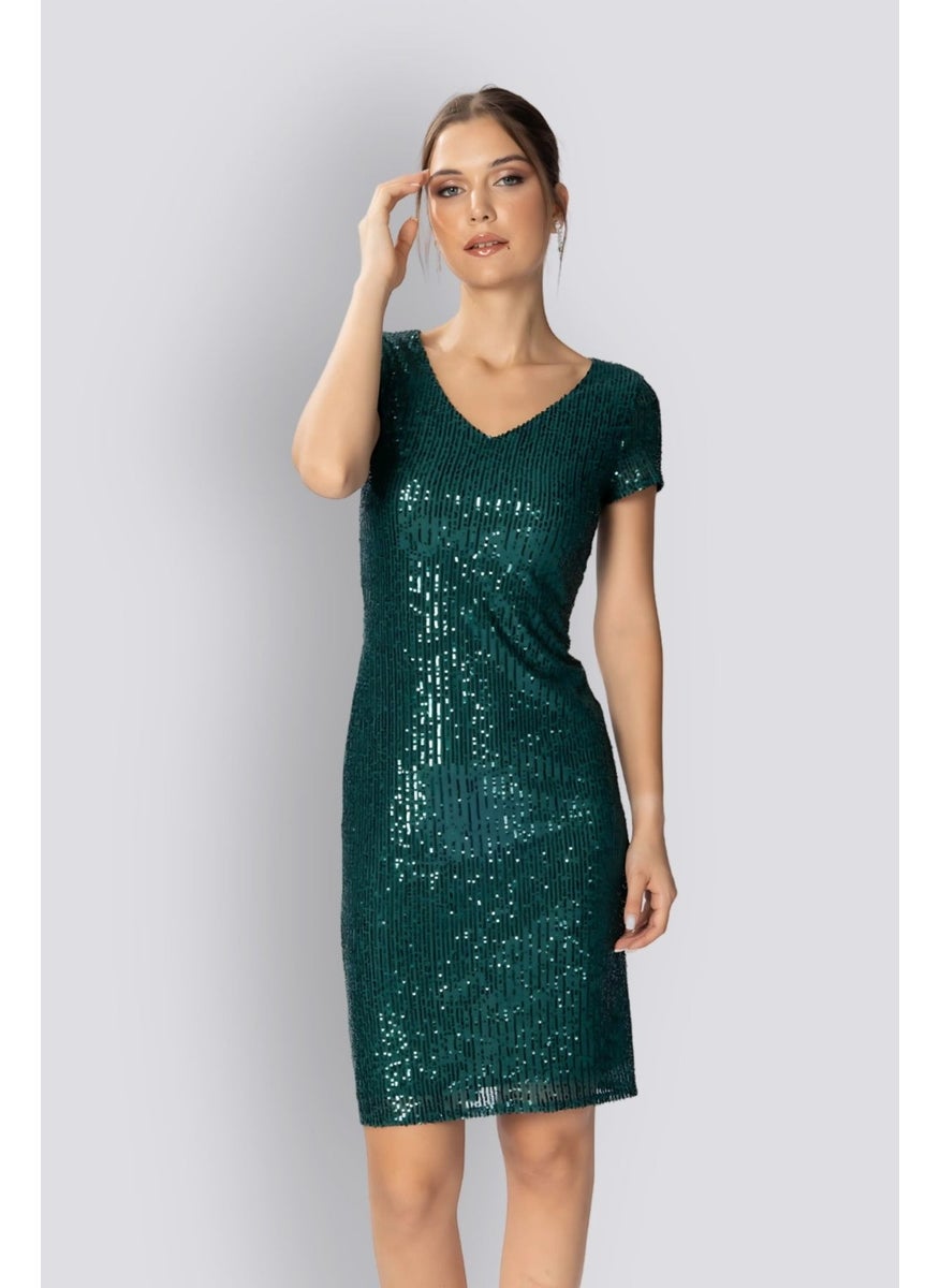 HOX'S Liana | Sequined Short Sleeve Knee Length Pencil Dress - Emerald Green  - Image 1