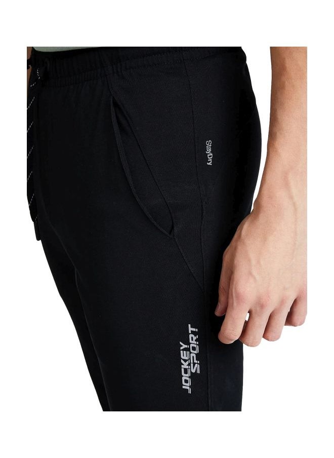 JOCKEY - بنطال رياضي رجالي Jockey SP27 من القطن الممشط فائق النعومة بقصّة Slim Fit مع معالجة StayFresh - Image 1