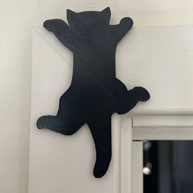 Retro Black Crawling Cat Door Frame Decoration Hardwood Animal Theme - Image 1