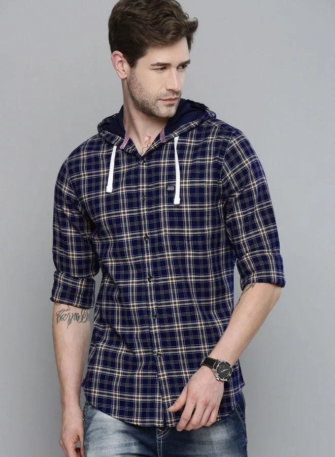 شركة المرآب الهندية Men Slim Fit Checkered Full Sleeves Hooded Casual Shirt