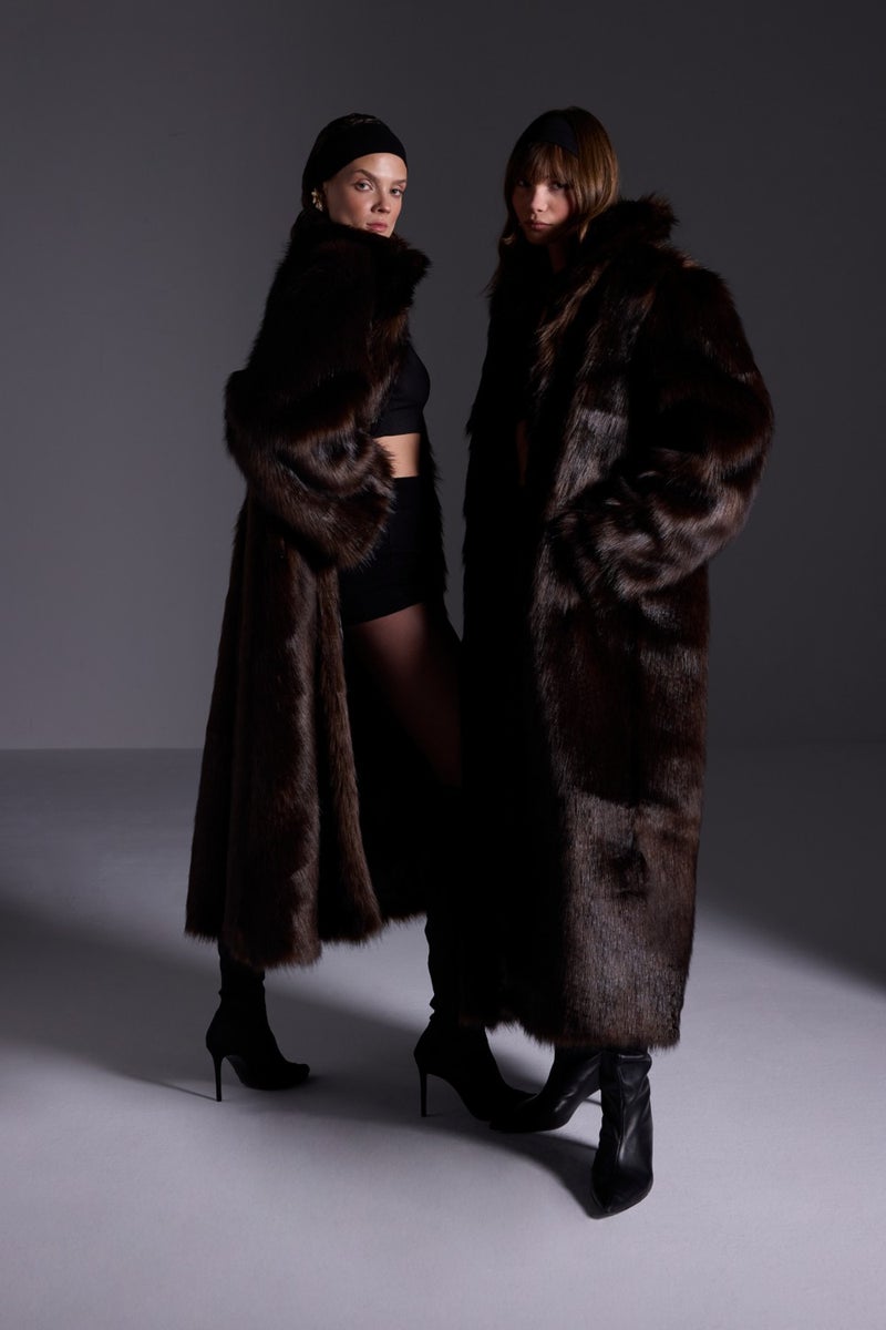 Açelya Okcu Premium English Collar Mob Wife Faux Fur Maxi Women's Coat 