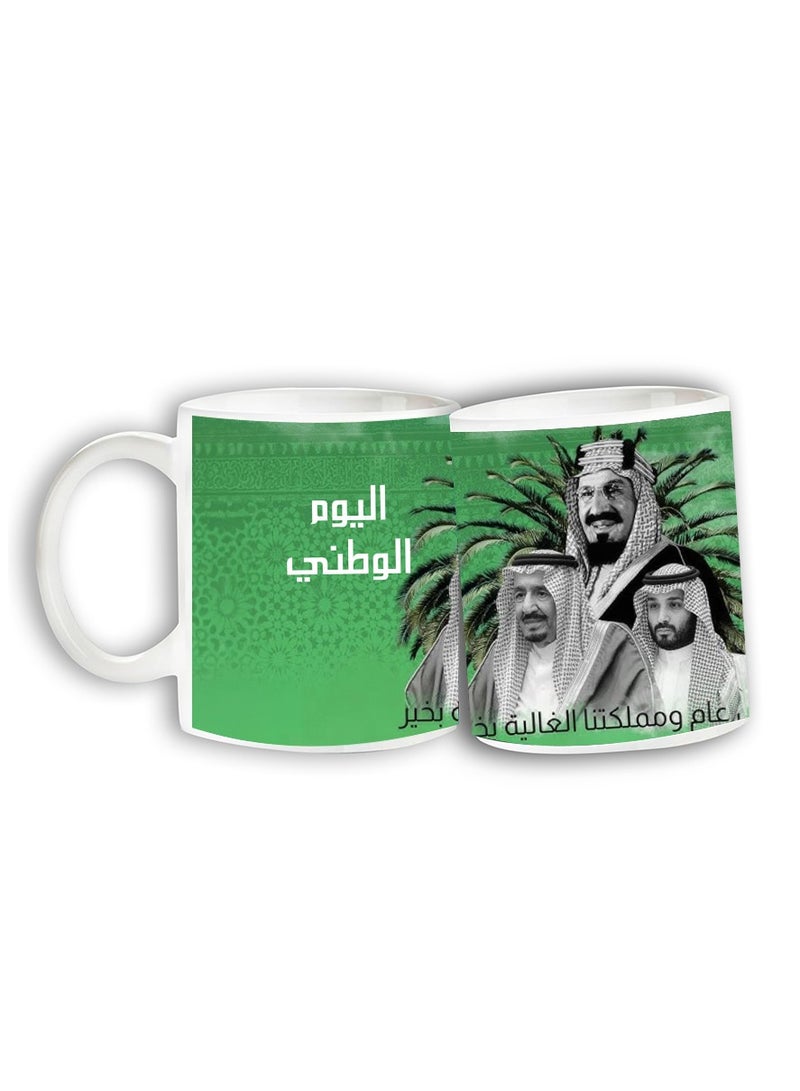 حكاية شمعة اليوم الوطني ، مج من السيراميك بطبعة تصميم لليوم الوطني السعودي بلون أبيض - Image 4