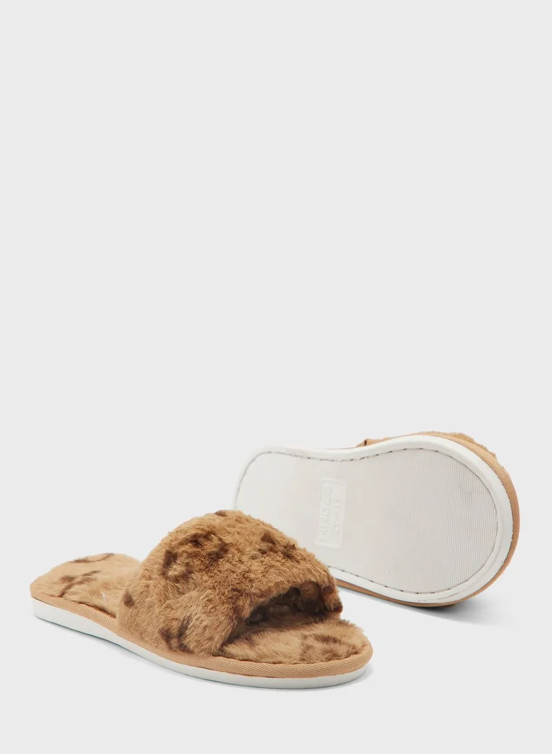 PUBLIC DESIRE Casual Bedroom Slippers