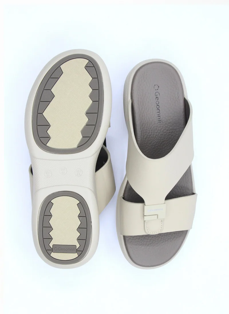 Geoomnii Beige Arabic Sandals for Men – Traditional & Comfortable Slip-On Footwear for Men | Best Price UAE