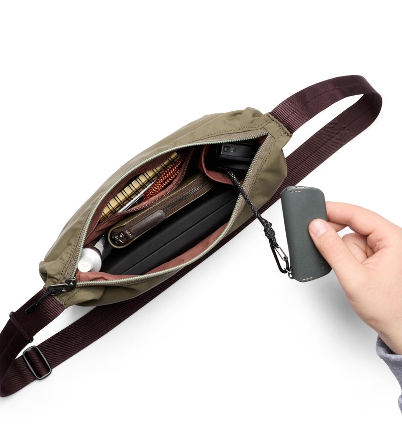 BELLROY حقيبة بيلروي لينوي كريسنت (حقيبة كروس بودي صغيرة بسعة 2.5 لتر للاستخدام اليومي مع العديد من الجيوب وحزام قابل للتعديل) - لون الطحالب البحرية - Image 2