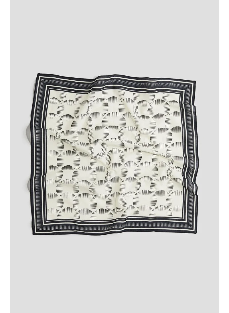 H&M Printed cotton scarf