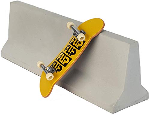 Acacia Grove Jersey Barrier for Fingerboard Skatepark 112 Scale Made of Concrete - Image 1