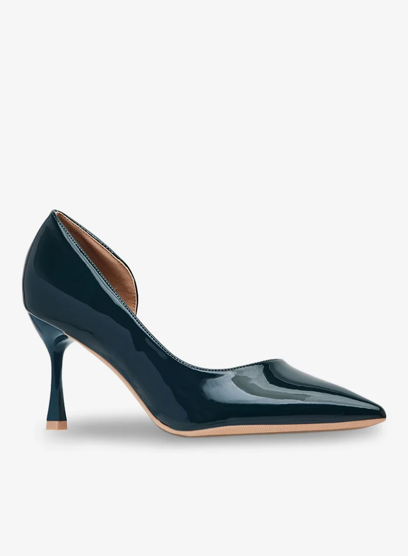 ايلا حذاء بكعب عالٍ