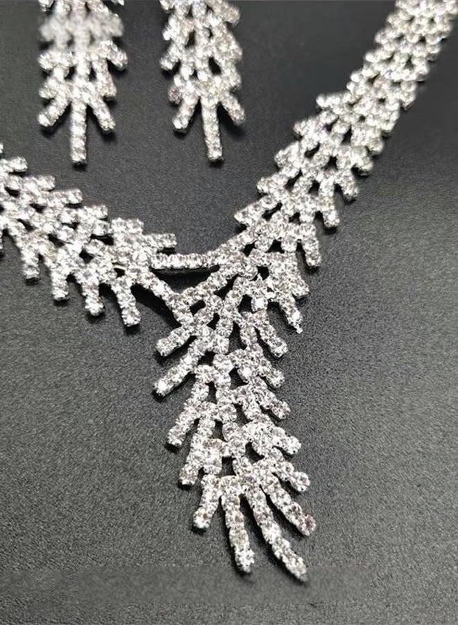 3Pcs Rhinestone Jewelry Set Shinning V Neck Necklace Zircon Earrings Pendant Dress Accessory Chic Gift for Women Ladies Mother Wife Bridesmaids Wedding Party Sliver  - Image 5