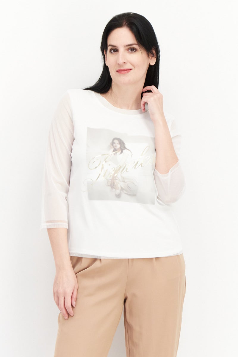 VERO MODA بلوزة نسائية بياقة دائرية وأكمام 3/4 بطباعة جرافيك، بيضاء - Image 1