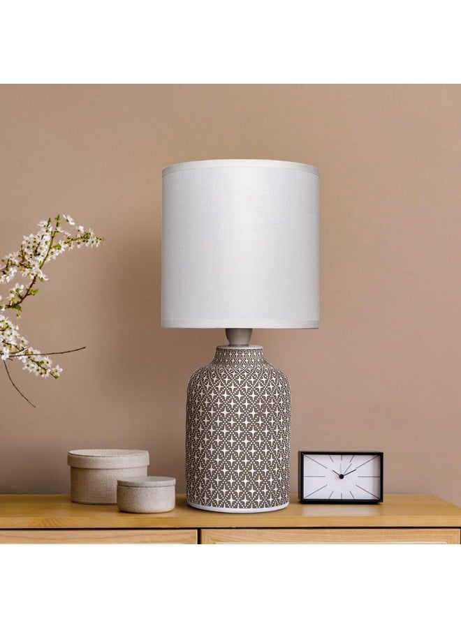 Magik مصباح طاولة زخرفي مغربي ماجيك (رمادي فاتح) | قاعدة خرسانية مع ظل قماش أبيض فاتح | يتضمن لمبة LED بقوة 5 واط | قاعدة E14 | إضاءة محيطة لغرفة النوم، غرفة المعيشة والمكتب | سلك بطول 1.3 متر - Image 1