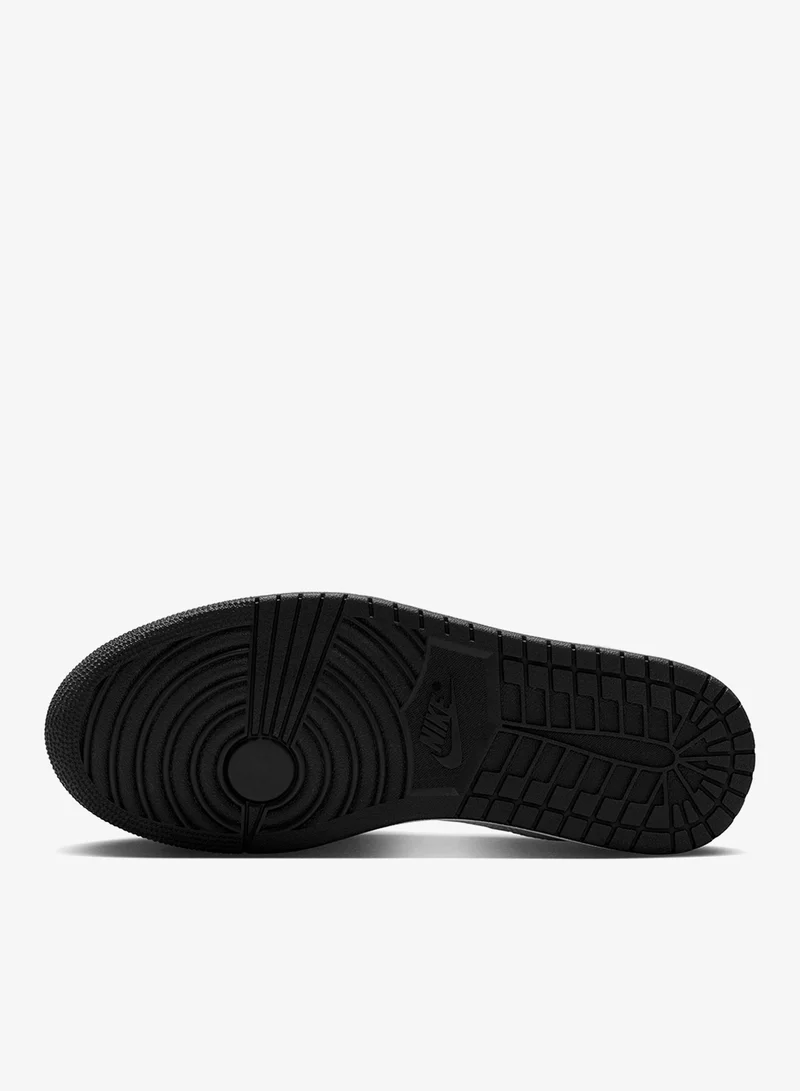 Jordan WHITE/BLACK Jordan Access Court Mid for Women | Best Price UAE