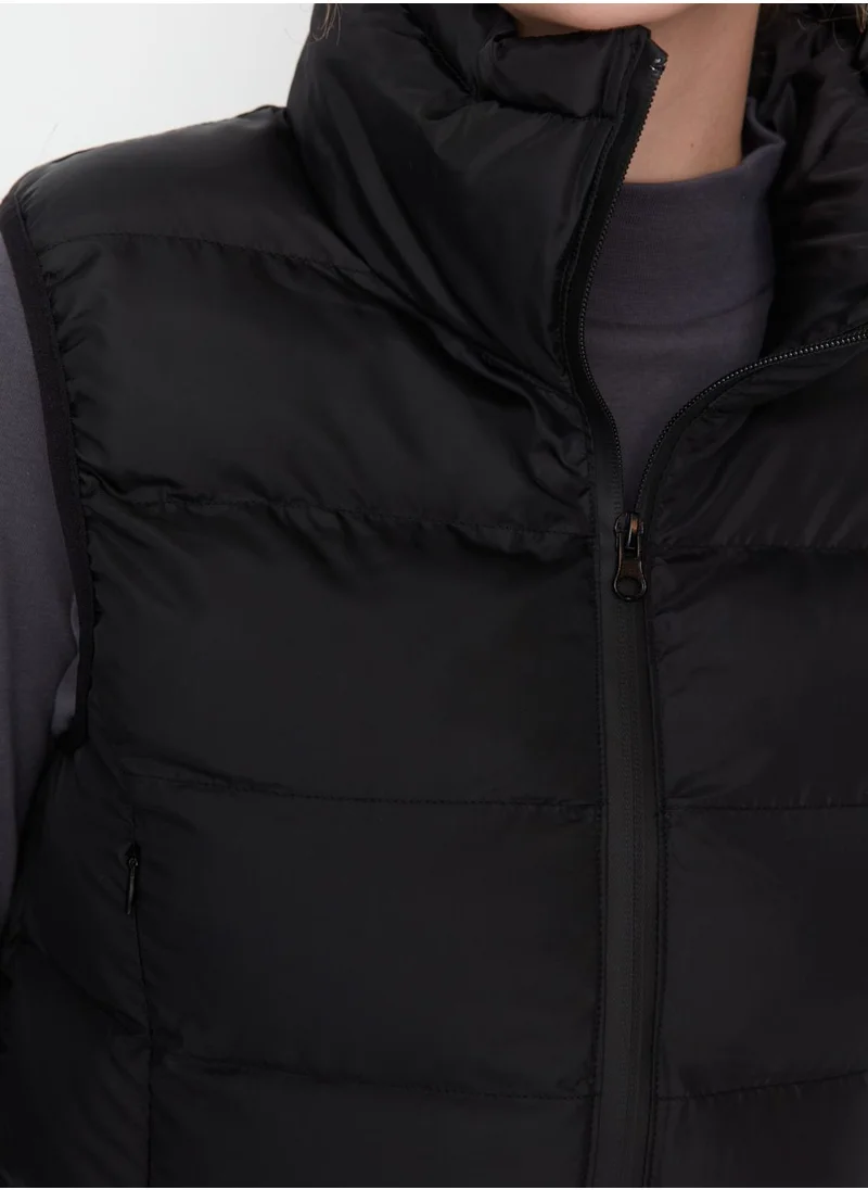 trendyol Zip Detail Crop Puffer Vest