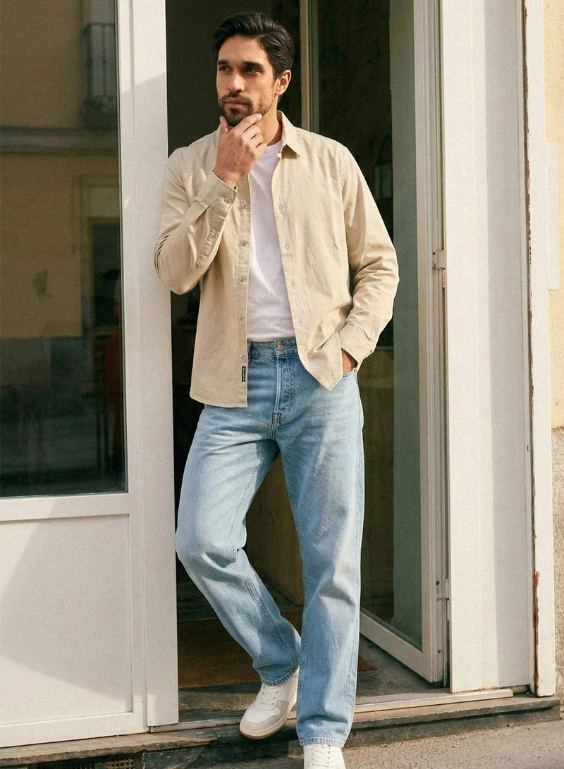 دينيس لينغو Oatmeal Poly Cotton Solid Button Down Regular Shirt For Men