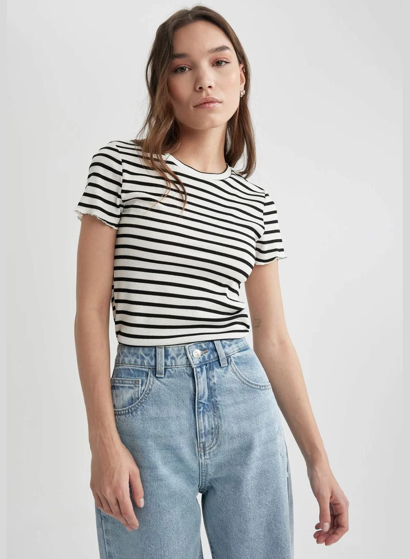 DeFacto Woman Short Sleeve T-Shirt