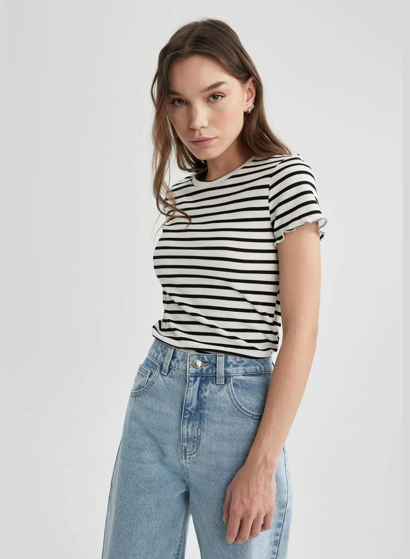 DeFacto Woman Short Sleeve T-Shirt