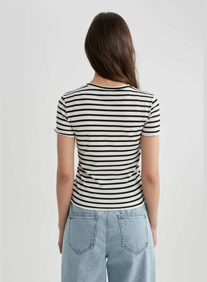DeFacto Woman Short Sleeve T-Shirt