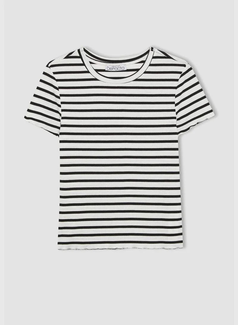 DeFacto Woman Short Sleeve T-Shirt